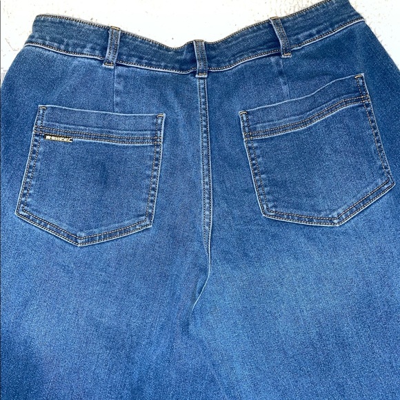 NWT Michael Kors Carrot Pleated Front Tapered Oversized Mom Jeans Size 12 - Picture 7 of 10